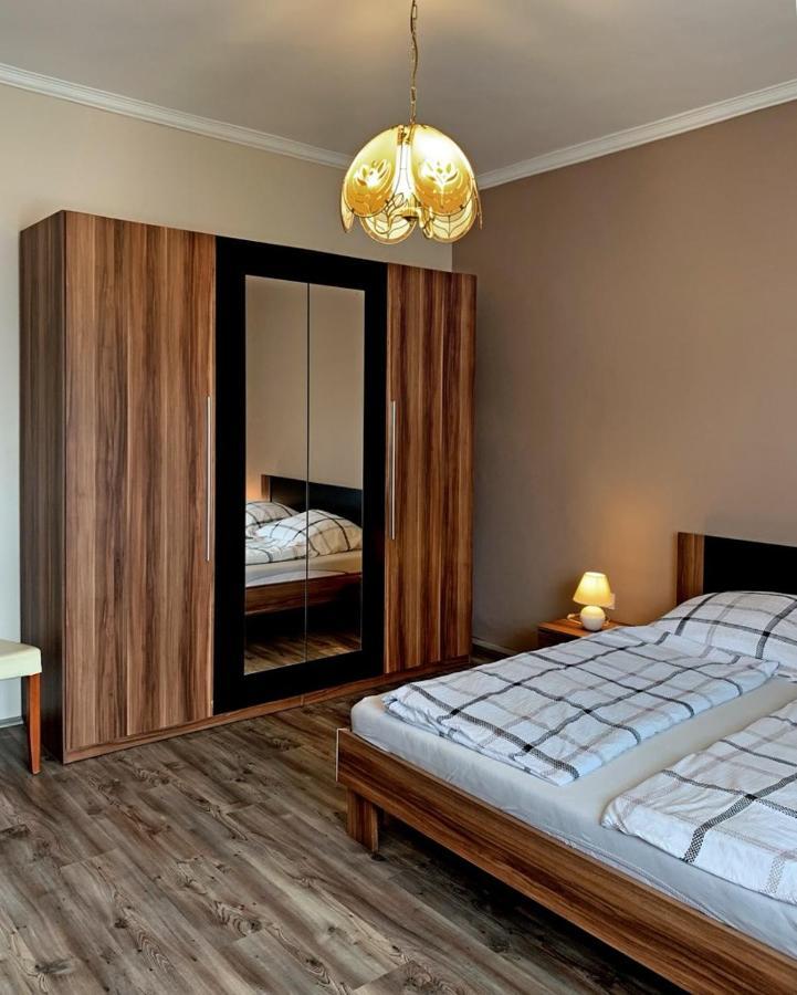 Hanna Apartman Apartment Balatonlelle Exterior photo