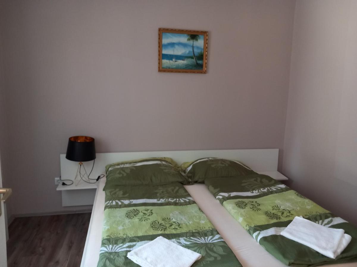 Hanna Apartman Apartment Balatonlelle Exterior photo