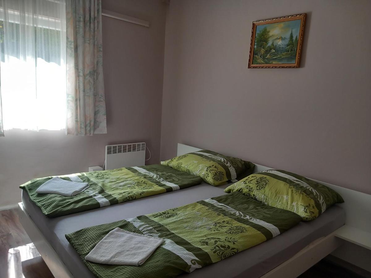 Hanna Apartman Apartment Balatonlelle Exterior photo