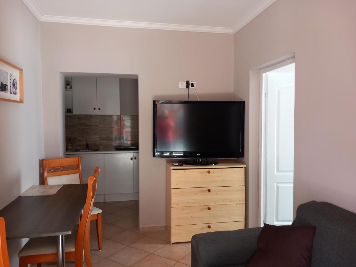 Hanna Apartman Apartment Balatonlelle Exterior photo