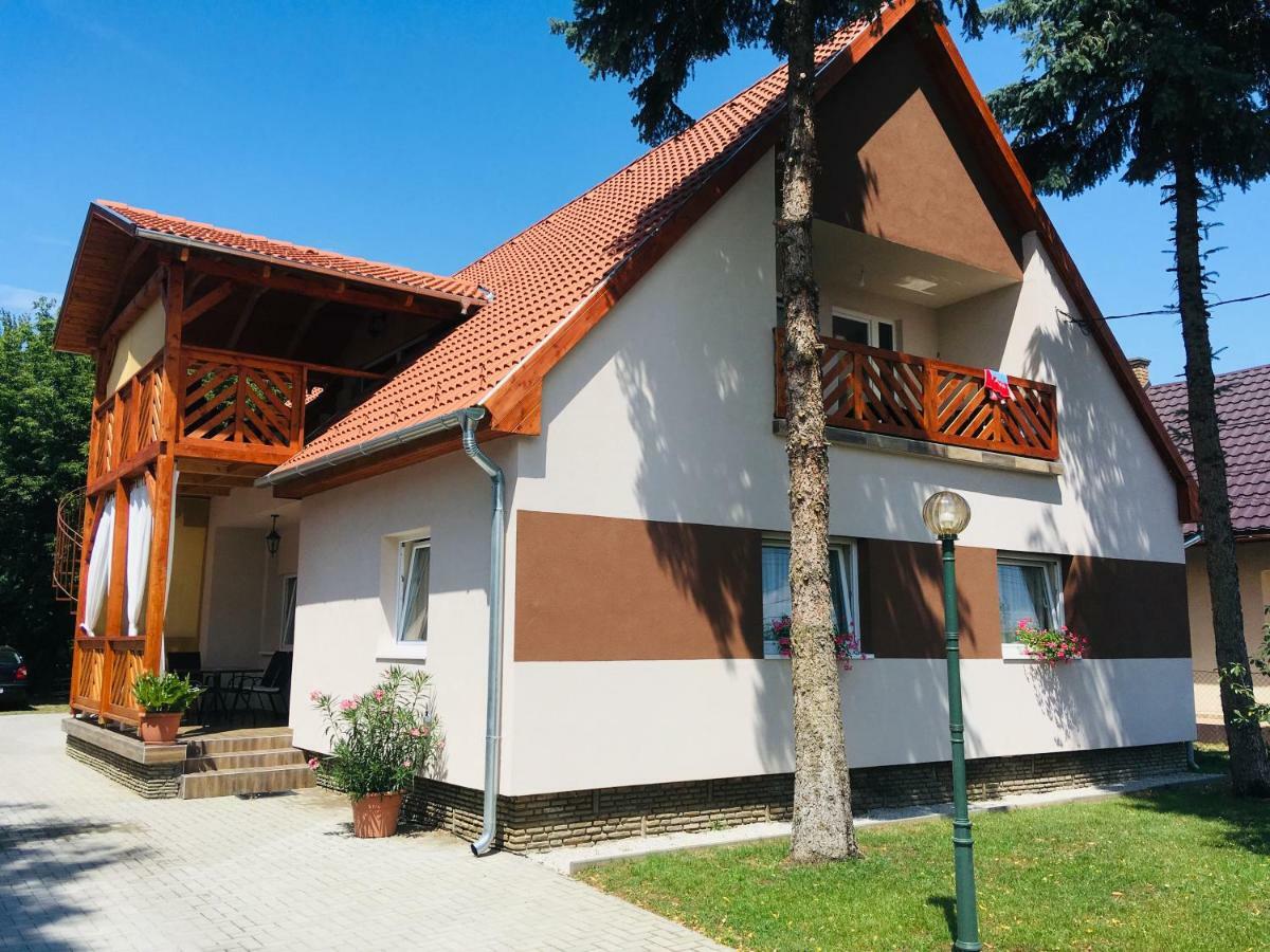 Hanna Apartman Apartment Balatonlelle Exterior photo