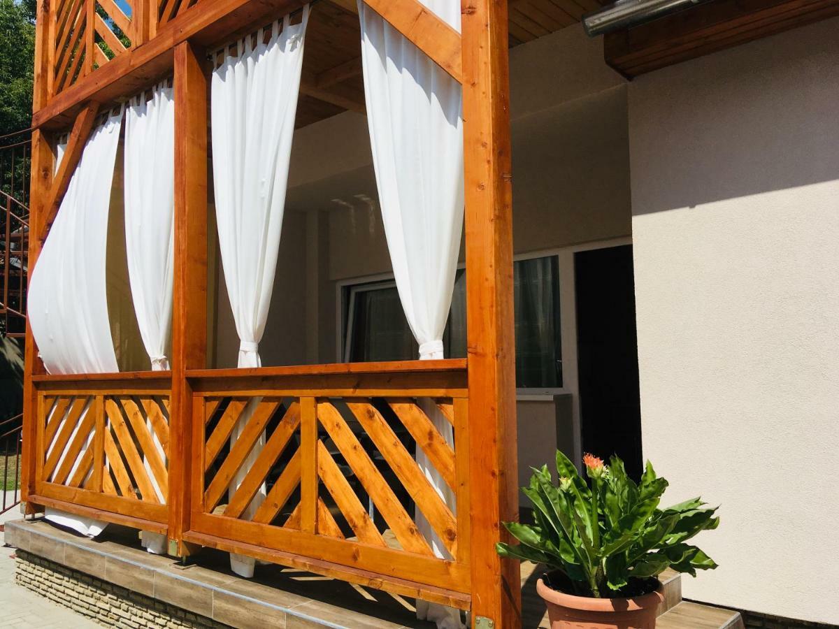 Hanna Apartman Apartment Balatonlelle Exterior photo